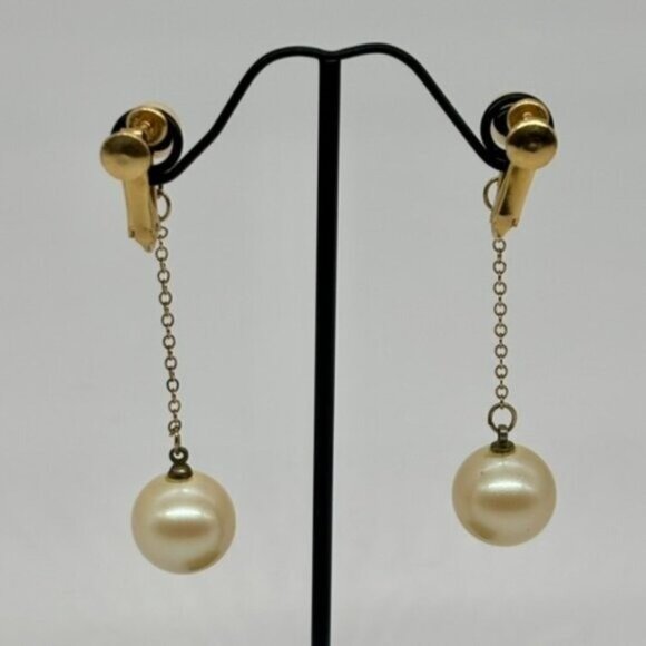 Vintage Earrings Dangling 13mm Faux Pearls, Gold Tone Chain, Screw and Clip Back - Picture 5 of 9